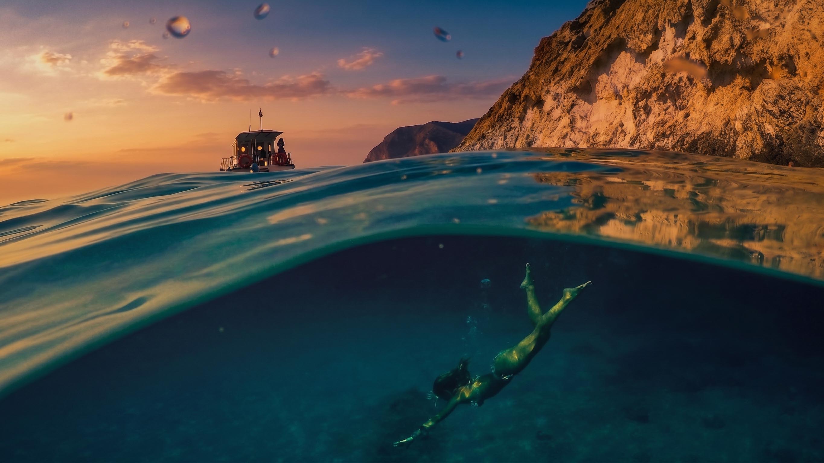 The coastline of Kimolos at golden hour